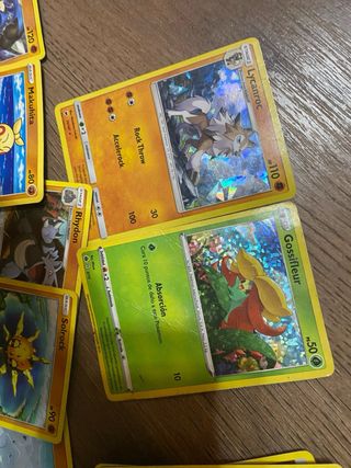 Cartas Pokémon Lycanroc y Gossifleur holowcards