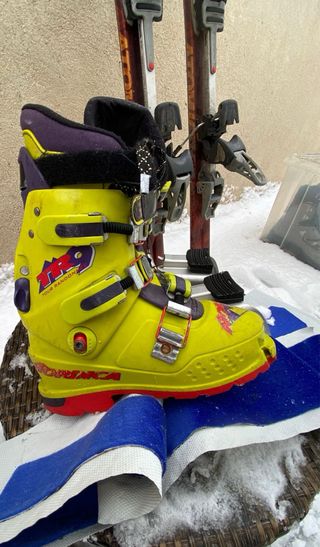 Esquís y Botas de Travesía Atomic