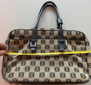 Maleta o Bolso Loewe Beige y Negro