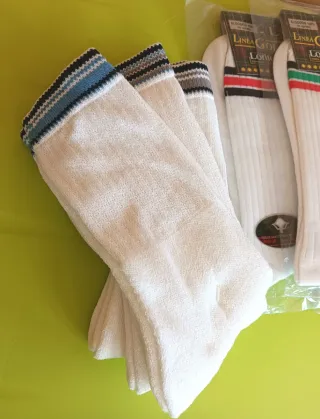 Lote 28 calcetines talla 41 y única.