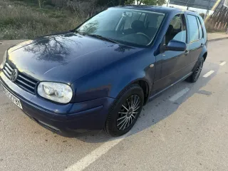 Volkswagen Golf 2000