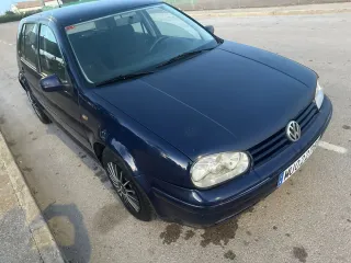 Volkswagen Golf 2000