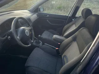 Volkswagen Golf 2000