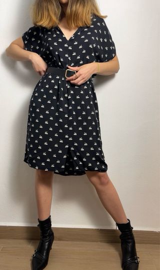 Vestido negro estampado cisnes