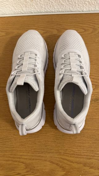 Skechers Memory Foam - Comodidad Premium