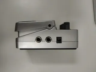 Behringer DR600 Digital Reverb Pedal de Guitarra