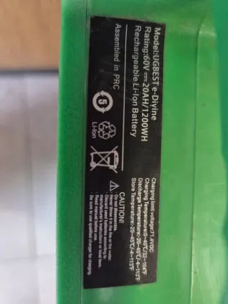 Ciclomotor Eléctrico Scooter Azul y Blanco