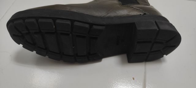 Botines de piel verde oliva