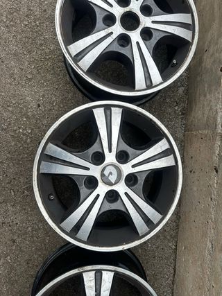 Llantas Fiat Ducato 2011 2 unidades 15 pulgadas