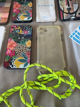 Confezione da 7 custodie per iPhone 11 Pro + 2 proteggi schermo