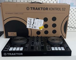 Controlador DJ Traktor Kontrol S2