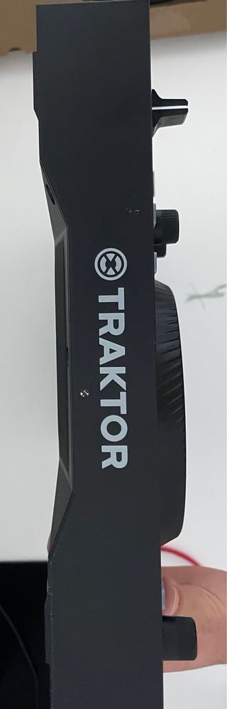 Controlador DJ Traktor Kontrol S2