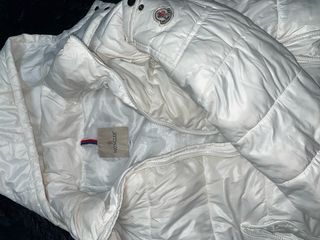 Chaqueta Moncler acolchada blanca