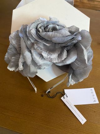 Diadema/tocado (marca BRUNA)