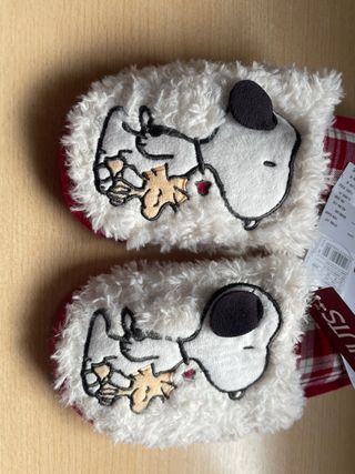 Zapatillas Snoopy nuevas