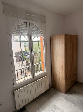 Se alquila habitación en Alhendín Granada