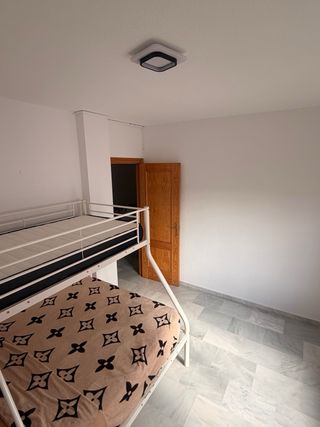 Se alquila habitación en Alhendín Granada