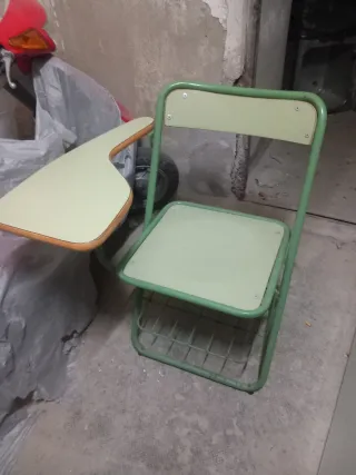 12 Sillas Pupitre con Mesa