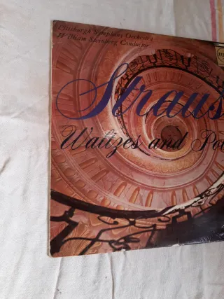 LP Strauss Valses y Polkas MFP2023