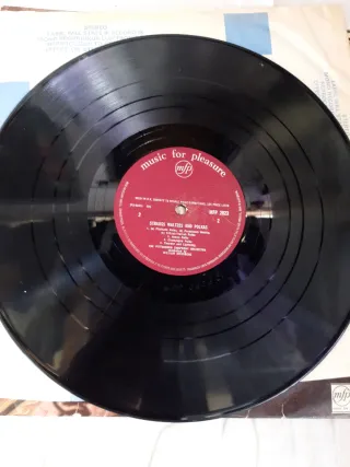 LP Strauss Valses y Polkas MFP2023