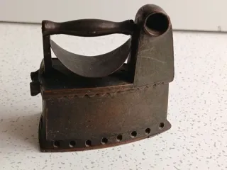 Sacapuntas miniatura plancha antigua