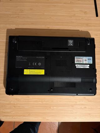 Portátil Sony Vaio i3 4GB RAM 250GB SSD