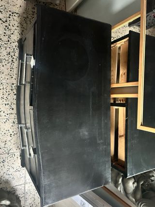 Cómoda antigua restaurada negra y plata