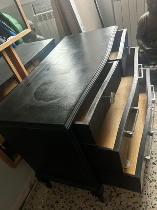 Cómoda antigua restaurada negra y plata