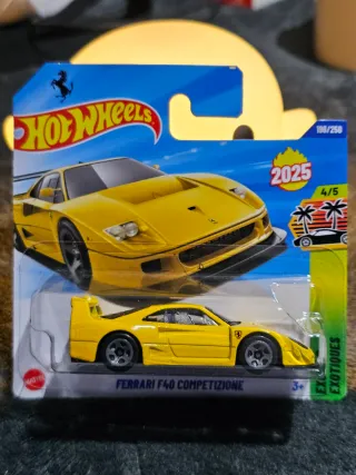 Hotwheels Ferrari F40 Competizione Gialla
