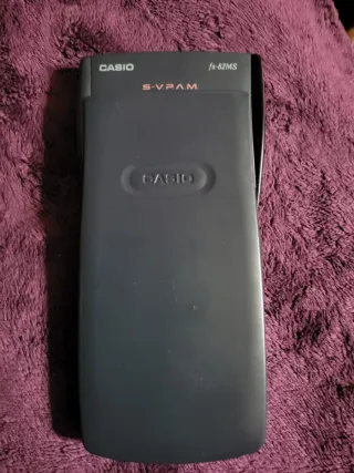 Calculadora Científica Casio fx-82MS