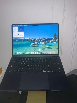 MacBook Air M2 2022 16GB RAM 500GB SSD