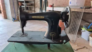 Máquina de coser Singer Hexagon antigua