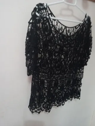Blusa negra encaje crochet