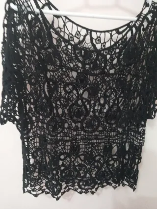 Blusa negra encaje crochet