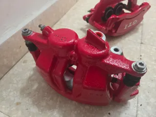 Pinzas de freno GTI rojas