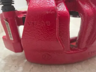 Pinzas de freno GTI rojas