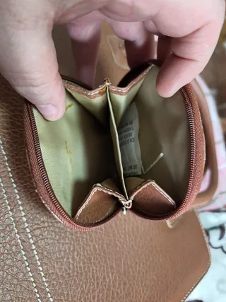 Bolso marrón con asas