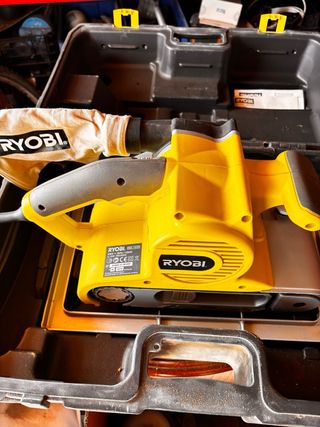 Lijadora de banda Ryobi - Como nueva