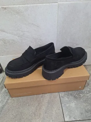Zapatos de ante negros