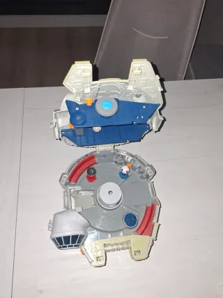 Halcón Milenario 30x30x21