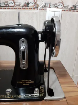 Máquina de coser Sigma antigua