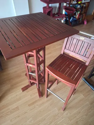 Mesa de madera y metal para cocina o terraza
