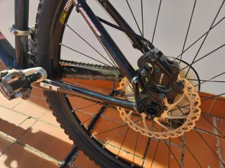 Bicicleta de Montaña GT Negra TALLA L