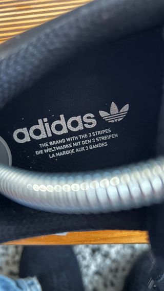 Adidas Superstar Talla 42 2/3 Negras