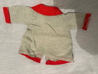 Abrigo muñeca antiguo rojo y gris
