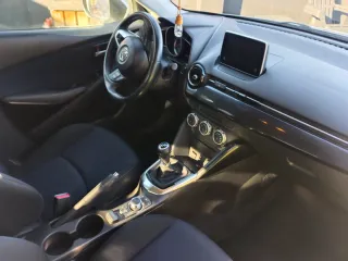 Mazda 2 2016