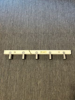 Colgador pared IKEA TJUSIG blanco 60cm