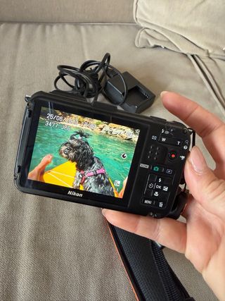 Cámara Nikon Coolpix GPS Sumergible