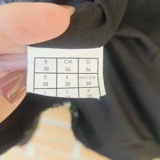 Chaqueta lentejuelas mate negra