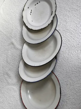 7 ANTICHI PIATTI IN PORCELLANA PER DECORAZIONE TEATRO